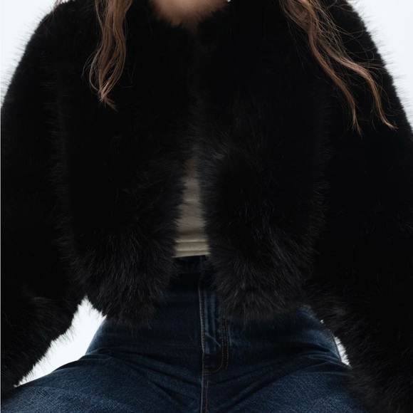 Mango Black Faux Fur crop Jacket sz S - Picture 2 of 7